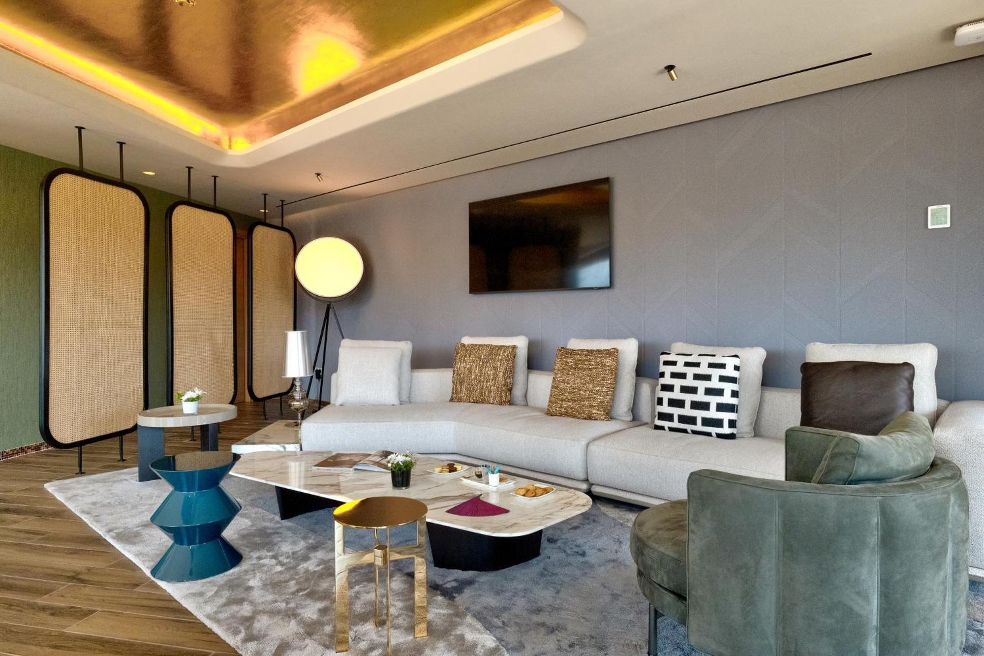 Hotel La Cigale Tabarka Zewnętrze zdjęcie The living room of a suite at the Ritz-Carlton, DIFC